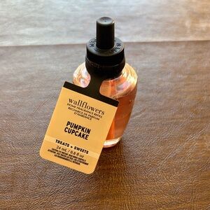 Wallflower Pumpkin Cupcake Home Fragrance Refill - Orange